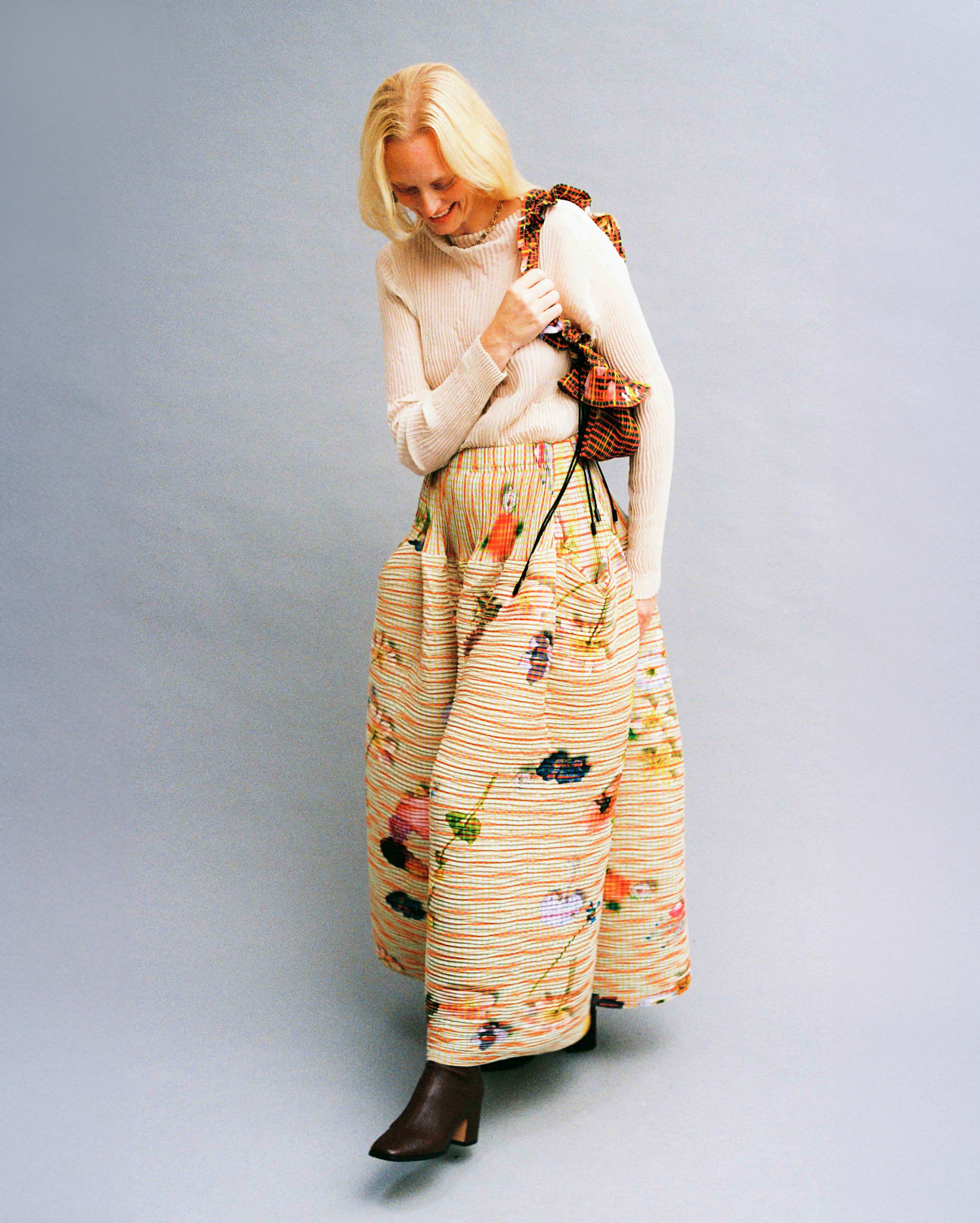 Kenza Handpleated Skirt in light Pagel
