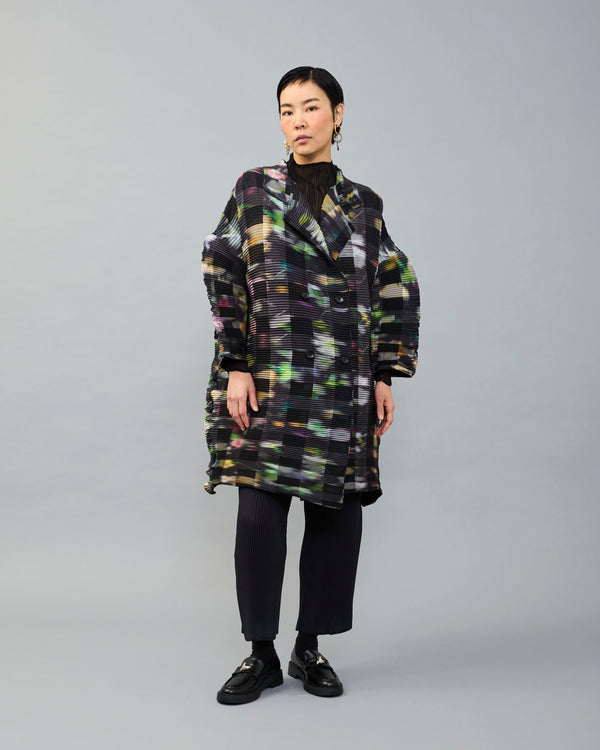 Johan Pleated Coat in Mayu