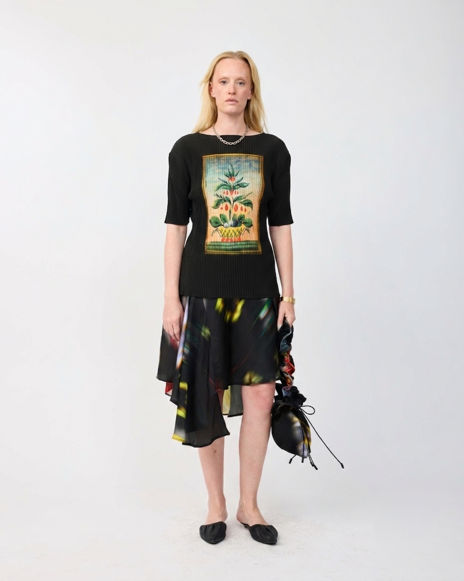 SILAS PLEATED TOP IN BLACK KOLLI
