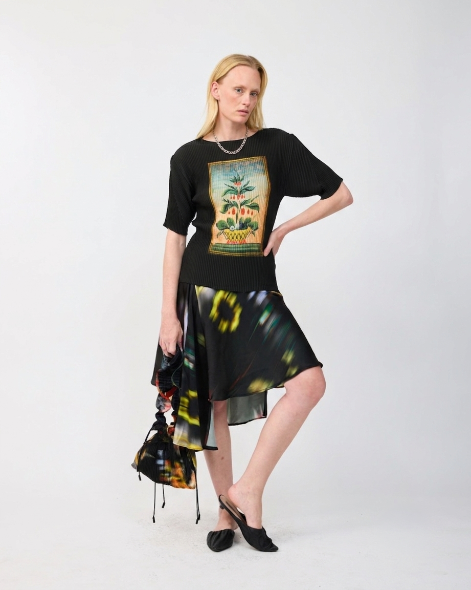 SILAS PLEATED TOP IN BLACK KOLLI