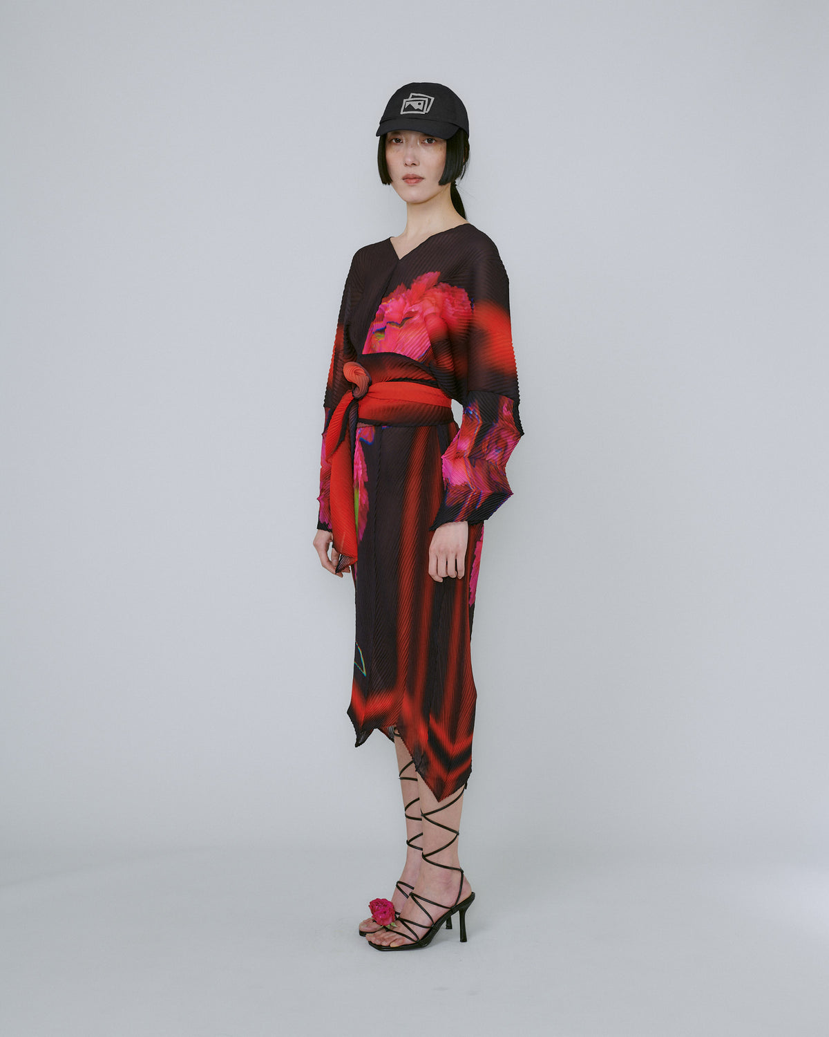 Sue Kaftan in Paige